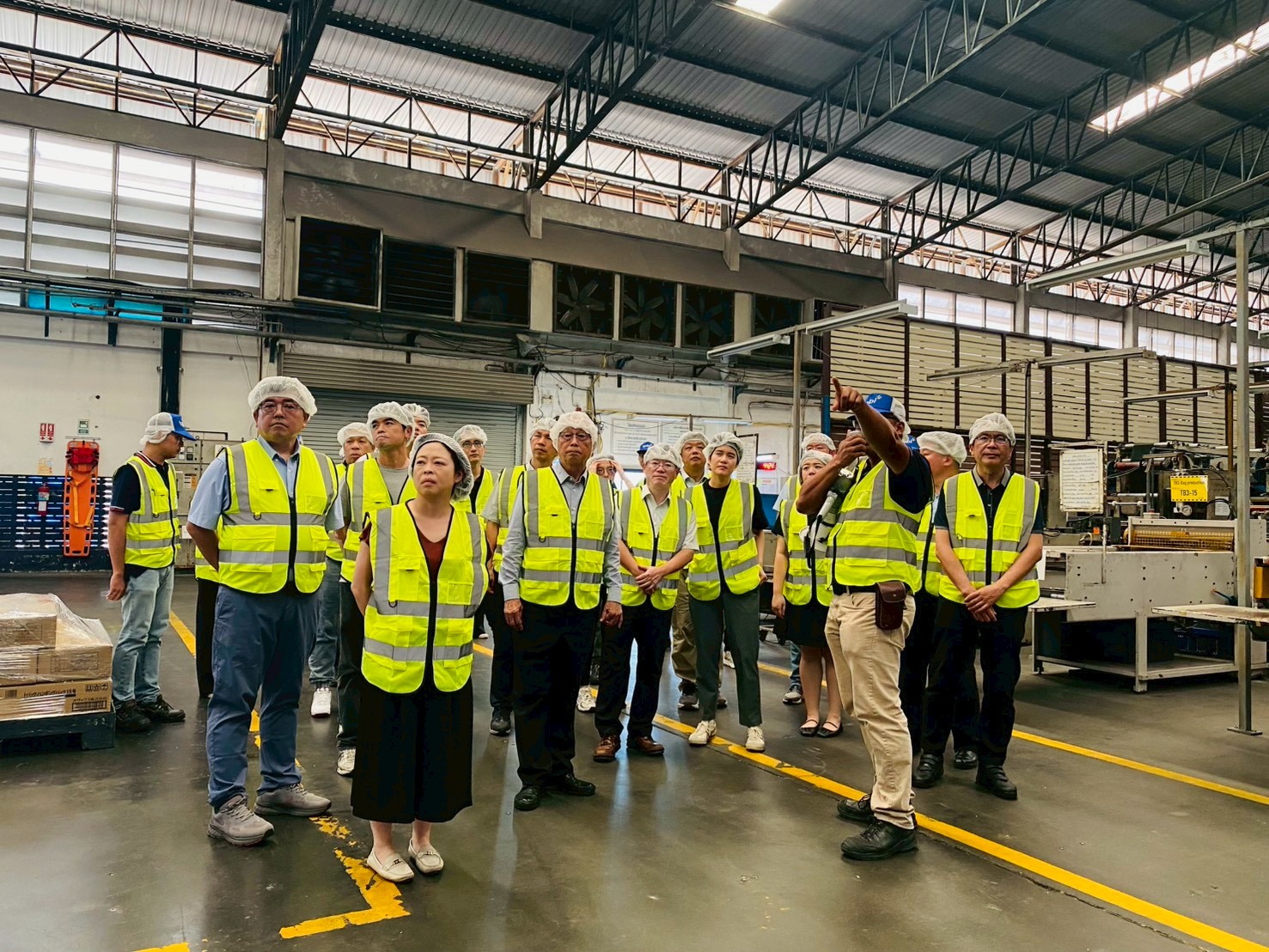 คณะเยี่ยมชมโรงงาน TPBI 16.12 41